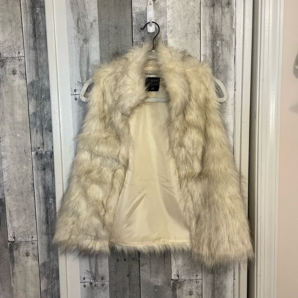 FAUX FUR VEST